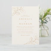 Elegante gouden blad en beige moderne bruiloft kaart (Staand voorkant)
