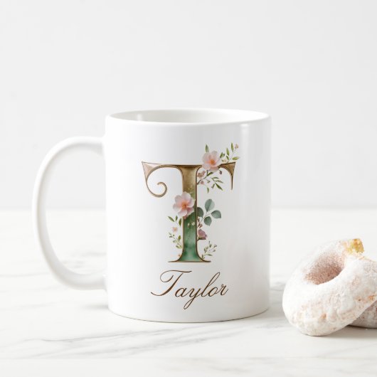 Elegante gouden bloemenletter T monogram mok (Met donut)