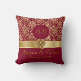 Elegante gouden damast op bordeauxrood monogram kussen