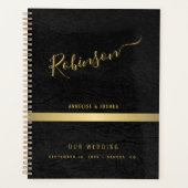 Elegante gouden en zwarte moderne script bruiloft planner (Voorkant)