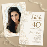 Elegante gouden foto Verrassing 40e Verjaardag Kaart<br><div class="desc">Elegante gouden crème verrassing 40e verjaardag feestuitnodiging met uw foto op de achterkant van de kaart. Trendy modern vrouwelijk ontwerp heeft botanische accenten en typografie script lettertype. Eenvoudige bloemenuitnodigingskaart perfect voor een stijlvol vrouw verrassen dagviering. Kan worden aangepast aan elke leeftijd. Gedrukte Zazzle-uitnodigingen of direct download digitale afdrukbare sjabloon.</div>