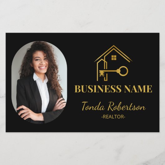 Elegante Gouden Huissleutel Professionele Makelaar Flyer (Voorkant)