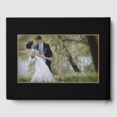 Elegante gouden kalligrafie rode bloemenbruiloft gastenboek (Achterkant)