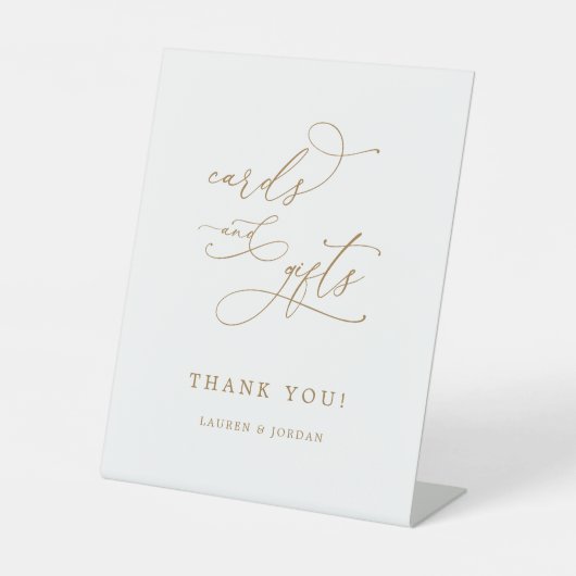 Elegante gouden kalligrafie trouwkaarten en gesche reclamebord met voetstuk (Voorkant)