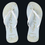 Elegante Gouden Kant Bruidsmeisje Lichtblauwe Trou Teenslippers<br><div class="desc">Deze prachtige trouwflipflops zijn een geweldige manier om je bruidsmeisje te bedanken en te eren terwijl je haar voeten tegelijkertijd spaart. Kenmerken een elegante ontwerp met gouden kantfranjes op een licht poederblauwe achtergrond en fancy gouden scriptlettering. De tekst luidt Bruidsmeisje met haar naam eronder. Geweldige manier om haar te bedanken...</div>