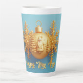 Elegante gouden kerstversieringen met sneeuwvlokke latte mok (Voorkant)