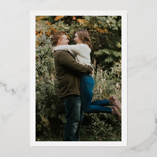 Elegante gouden krans Monogram bruiloft uitnodigin Folie Uitnodiging (Achterkant)