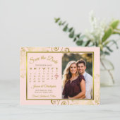 Elegante gouden krullen op roze kalender Fotobruil Save The Date (Staand voorkant)
