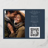 Elegante gouden marine blauwe kalligrafie QR Code Folie Uitnodiging (Achterkant)
