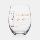 Elegante gouden parels en Prosecco Vrijgezellenfee Wijnglas Zonder Voet<br><div class="desc">Vier de vereniging van liefde en elegantie op uw vrijgezellenfeest met onze Elegant Gold Pearls en Prosecco Stemless Wine Glasses. Elk glas is versierd met glinsterende gouden accenten en delicate parels, waardoor een prachtig visueel meesterwerk ontstaat dat de verfijning van uw viering weerspiegelt. Perfect voor het serveren van uw favoriete...</div>