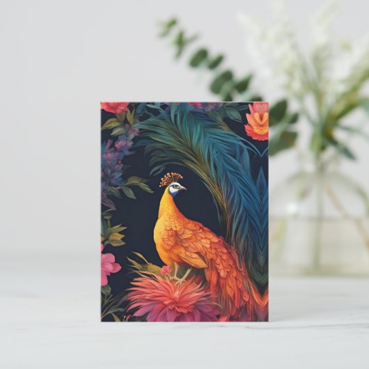 Elegante gouden pauw in kleurrijke tuin briefkaart (Staand voorkant)