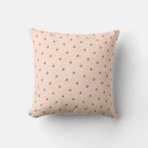 Elegante gouden polka stippen op koraalroze kussen