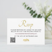 Elegante gouden ringen bruiloft QR-code RSVP Kaartje (Staand voorkant)