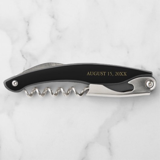 Elegante gouden script kalligrafie zwart bruiloft kurkentrekker (Achterkant)