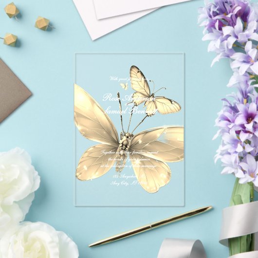 Elegante gouden vlinder bruiloft acryl uitnodiging (Insitu (Huwelijk))