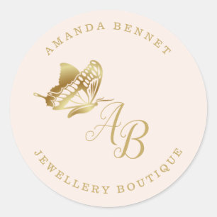 Elegante gouden vlinder op beige, monogram ronde sticker