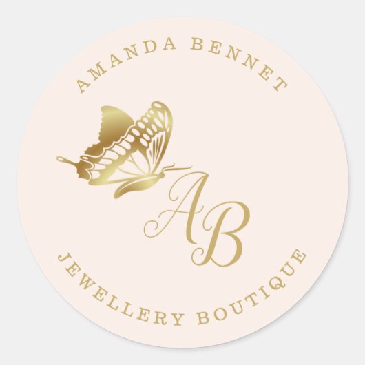 Elegante gouden vlinder op beige, monogram ronde sticker (Voorkant)