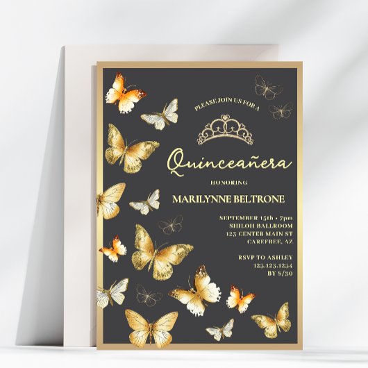 Elegante gouden vlinder Tiara Quinceañera Kaart