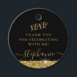 Elegante Gouden Zwarte Glitter Bedankt Aangepast Bedankjes Labels<br><div class="desc">Elegante ronde zwarte feestgunstlabels met gouden glitterrand en confetti-strooisel op een zwarte achtergrond met aangepaste "xoxo bedankt"-tekst,  perfect voor een moderne en chic verjaardag,  bat mitzvah,  Quinceañera,  bruidsfeest,  baby shower,  vrijgezellenfeest of afstuderen. Bewerk lettertypen,  kleuren en lay-out om een leuk en uniek aandenken te maken voor je feest.</div>