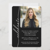 Elegante Grad Script Foto Afstudeeruitnodiging Kaart (Achterkant)