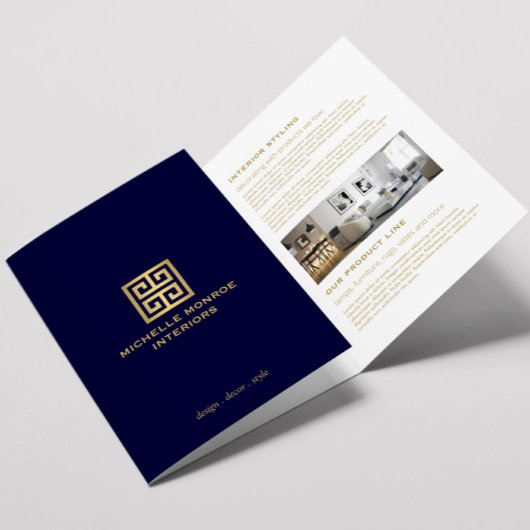 Elegante Grieks Key Navy Blauwe Makelaarbrochure Drieluik Kaart