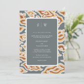 Elegante Grijs & Gouden Golven Monogram Huwelijk Kaart (Staand voorkant)