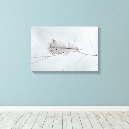 Elegante grijze gevlekte veer op tak canvas afdruk (Insitu (Houten vloer))