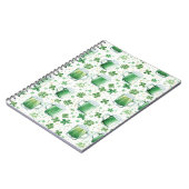 Elegante groene bierpullen en witte klavertjes notitieboek (Linkerzijde)