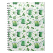 Elegante groene bierpullen en witte klavertjes notitieboek (Voorkant)