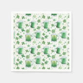 Elegante groene bierpullen en witte klavertjes servet (Voorkant)