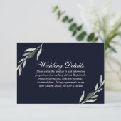 Elegante groene blad marineblauwe trouwreceptie kaart (Staand voorkant)