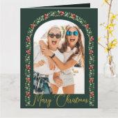 Elegante Groene Boog Script Foto Kerstmis Kaart (Gele Bloem)