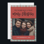 Elegante groene en rode geruite foto feestdagenkaart<br><div class="desc">Met een elegant ontwerp en script lettertype zijn deze rode en groene geruite fotokaarten altijd in stijl!</div>