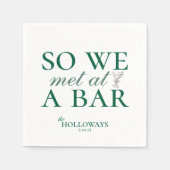 Elegante groene gepersonaliseerde cocktail uur bru servet (Voorkant)