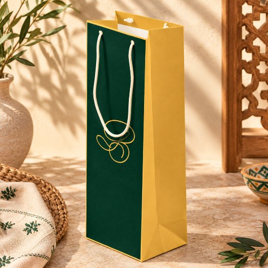 Elegante Groene & Gouden Monogram Script Naam Wijn Cadeautas