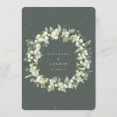 Elegante groene sneeuwbes + eucalyptus winter brui programmakaart (Achterkant)