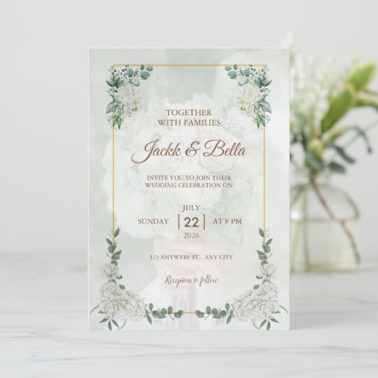 Elegante groene trouwuitnodiging met gouden lijst kaart (Staand voorkant)