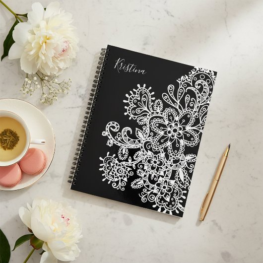 Elegante handgetekende bloem en Paisley Planner