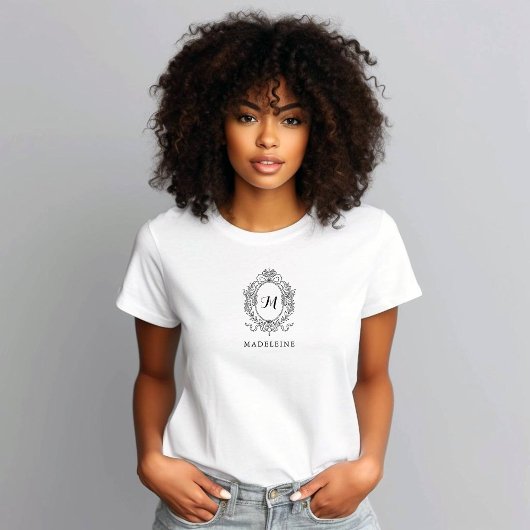 Elegante handgetekende kam met monogram t-shirt