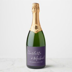 Elegante handtekening script paarse bruiloft sparkling wijnetiket