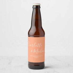 Elegante handtekening script perzik bruiloft bier etiket