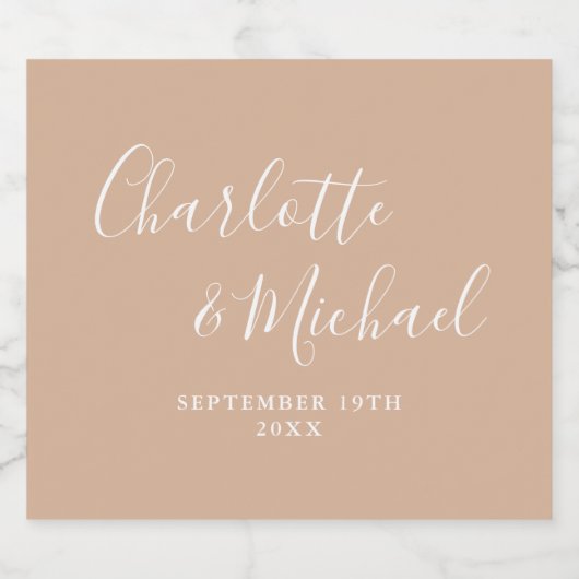 Elegante handtekening script tan taupe bruiloft bier etiket (Enkel label)