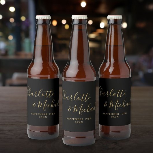 Elegante handtekening script zwart en goud bruilof bier etiket