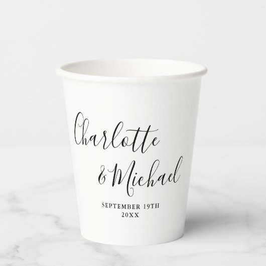 Elegante handtekening script zwart-wit bruiloft papieren bekers (Voorkant)
