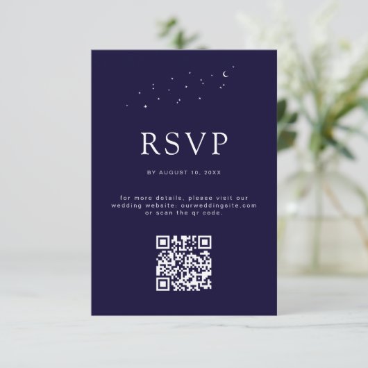 Elegante Hemelse Blauwe QR Code Moderne bruiloft RSVP Kaartje (Staand voorkant)
