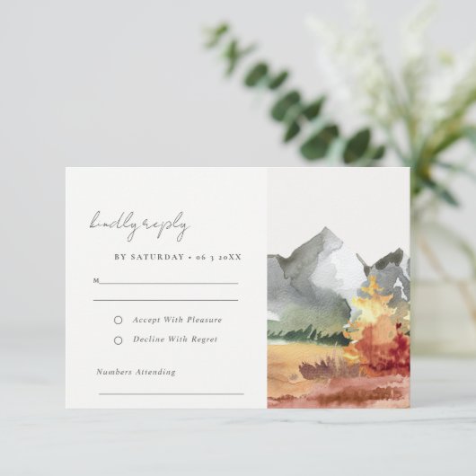 Elegante Herfst Roest Sinaasappel Bergbomen Bruilo RSVP Kaartje (Staand voorkant)
