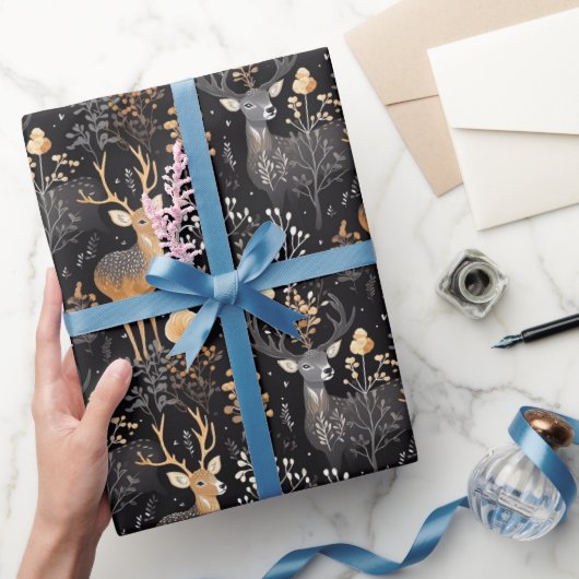Elegante herten met bloemenaccenten cadeaupapier (Geschenken)