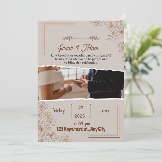 Elegante huwelijksuitnodiging | Bloemontwerp met P Kaart (Staand voorkant)