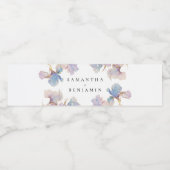 Elegante iris bloemenbruiloft waterfles etiket (Enkel label)