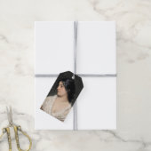 Elegante jonge dame met parelketting cadeaulabel (Met Touw)